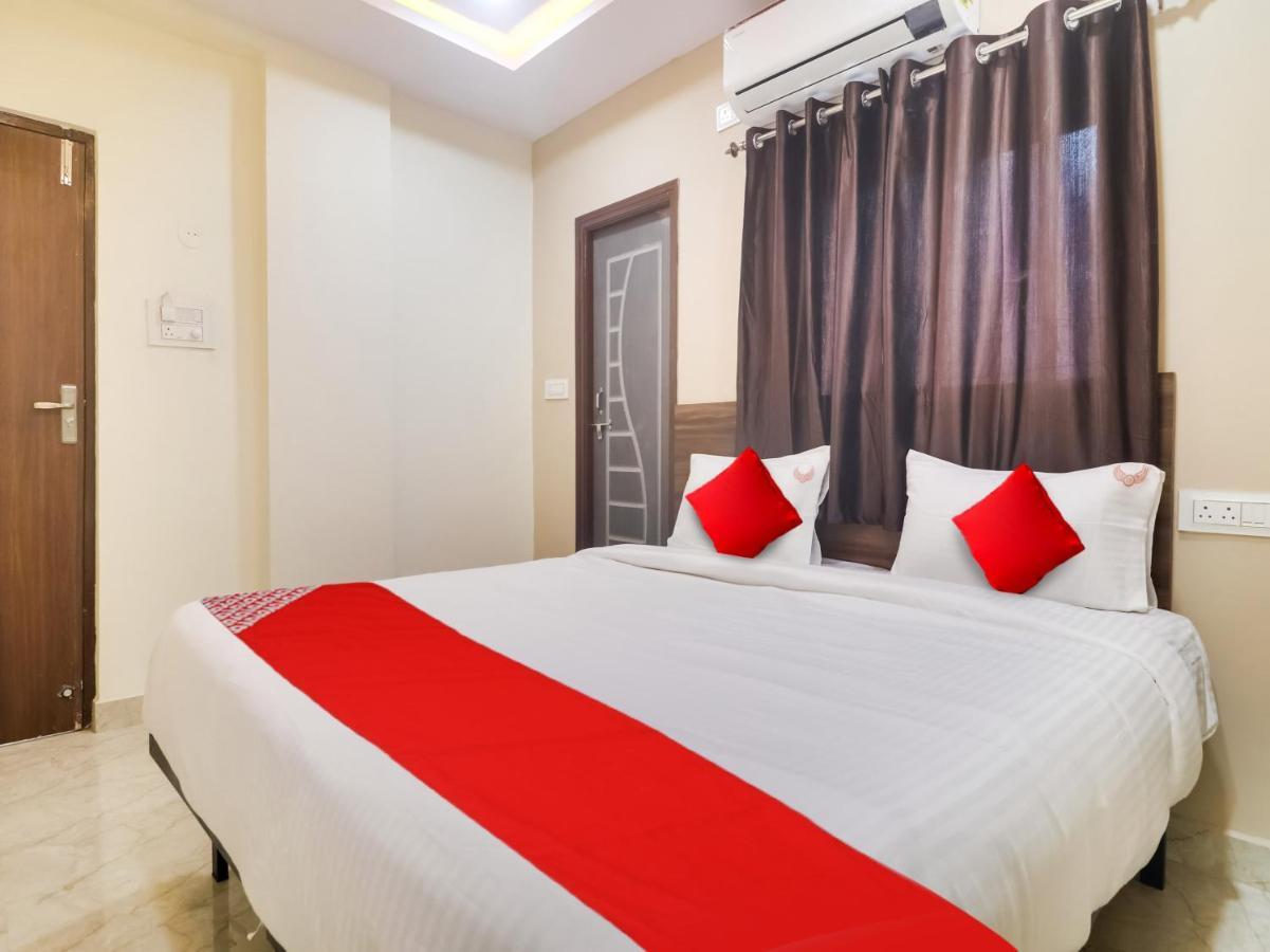 Hotel O Red Stone Hotels Hyderabad Bagian luar foto