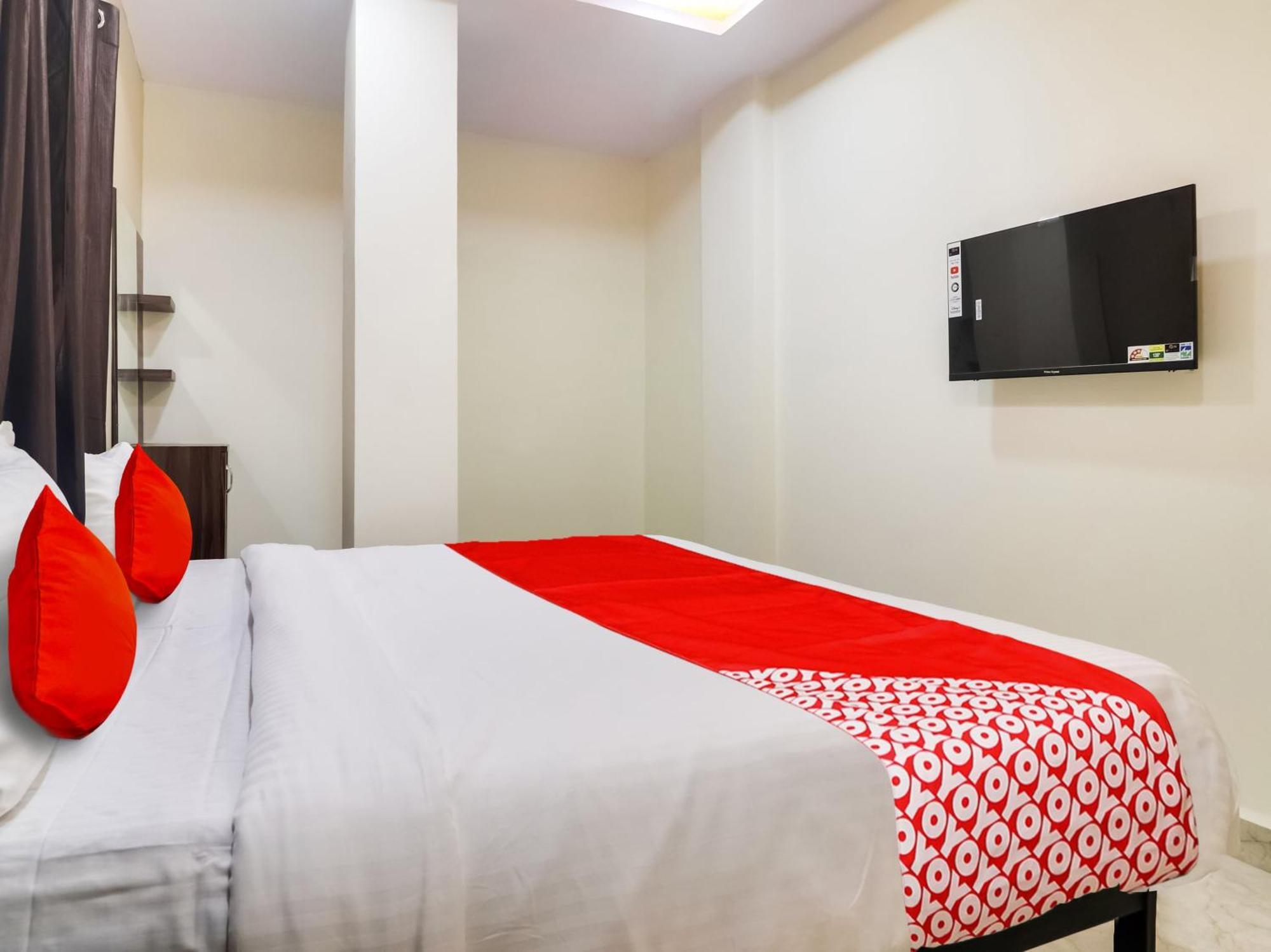 Hotel O Red Stone Hotels Hyderabad Bagian luar foto