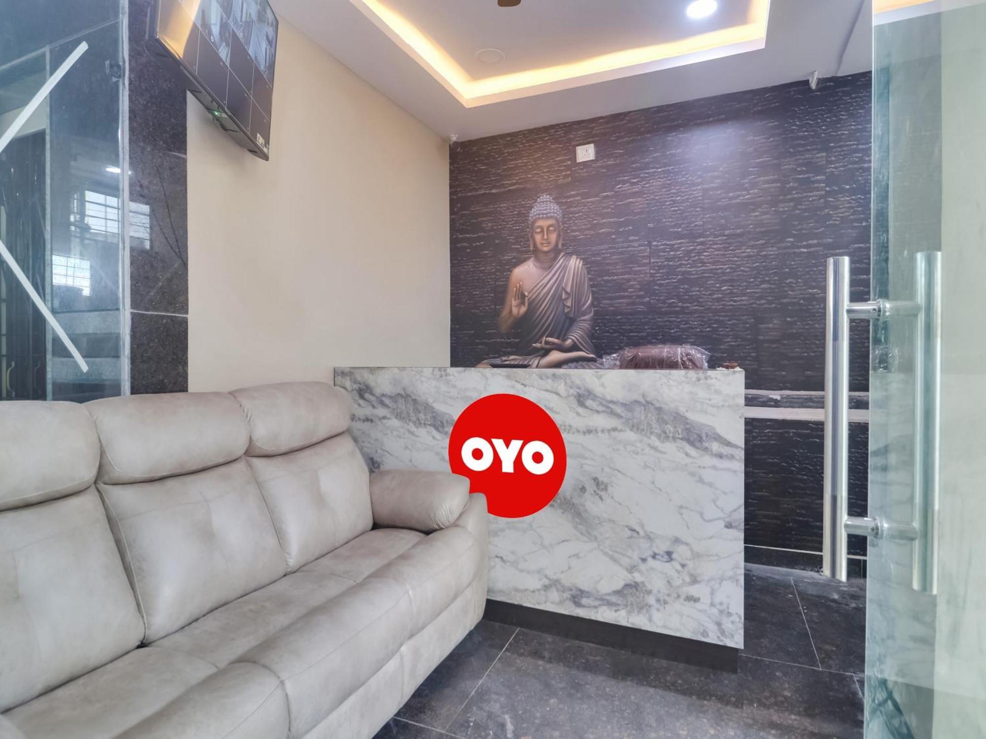 Hotel O Red Stone Hotels Hyderabad Bagian luar foto