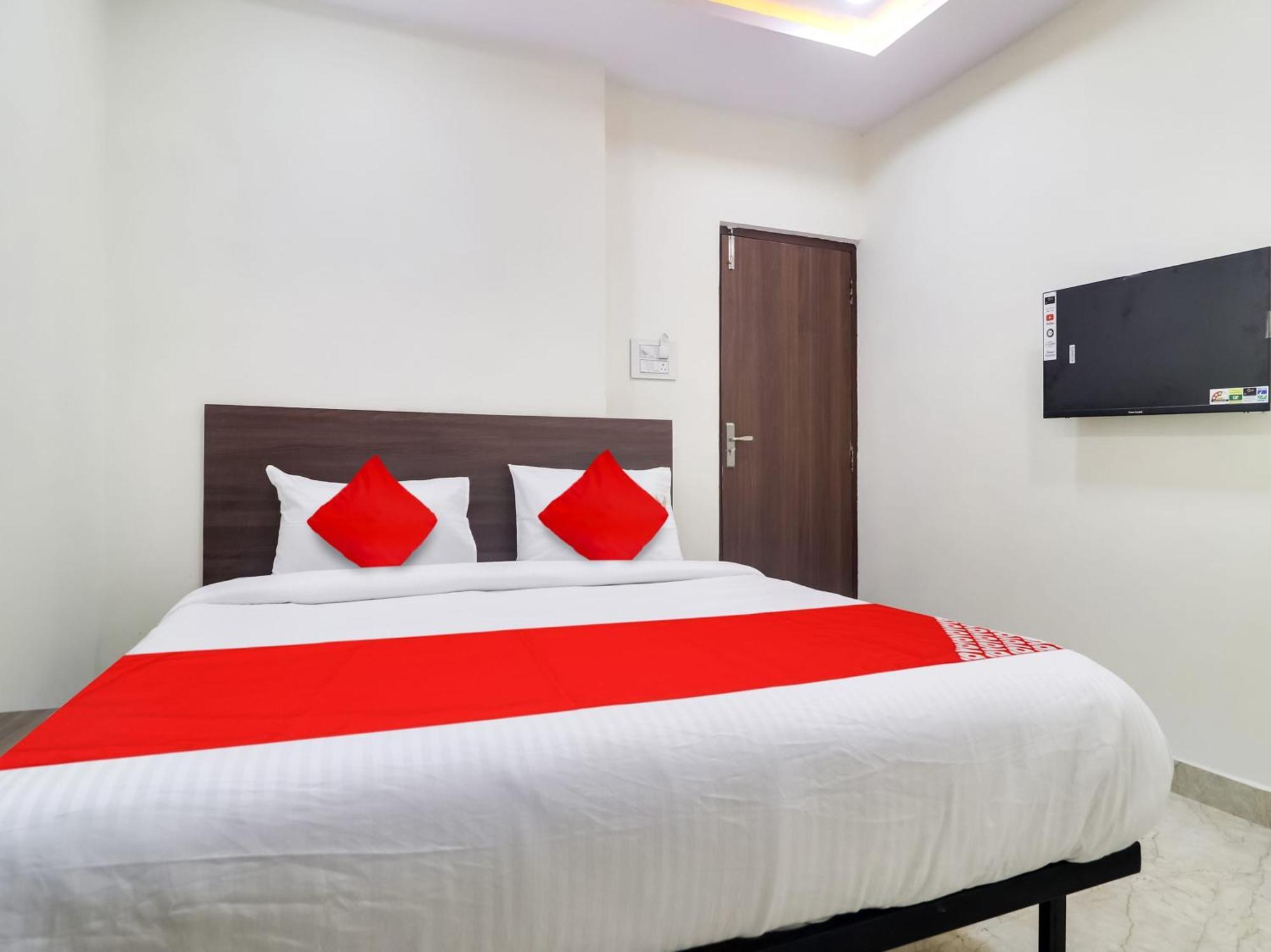 Hotel O Red Stone Hotels Hyderabad Bagian luar foto