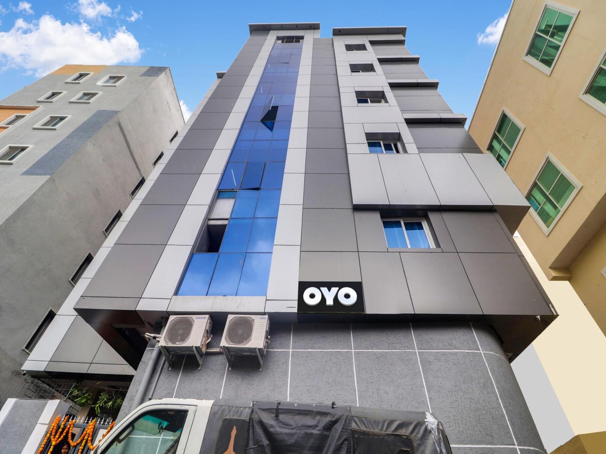 Hotel O Red Stone Hotels Hyderabad Bagian luar foto